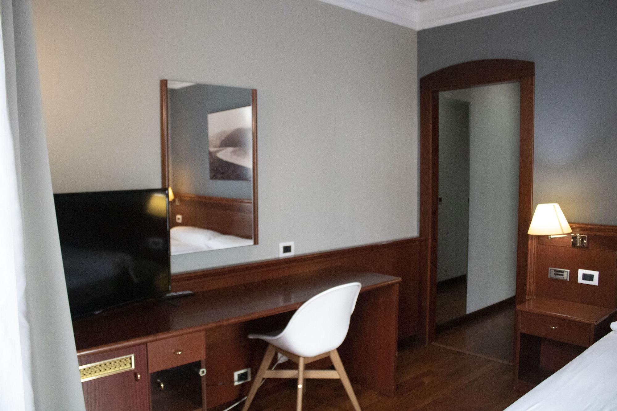 Hotel Alda El Suizo Ferrol Ngoại thất bức ảnh